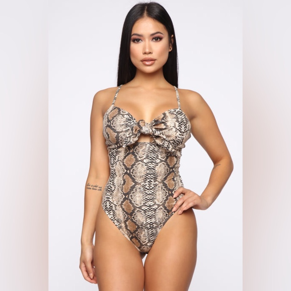 Snake Print bodysuit with Knot